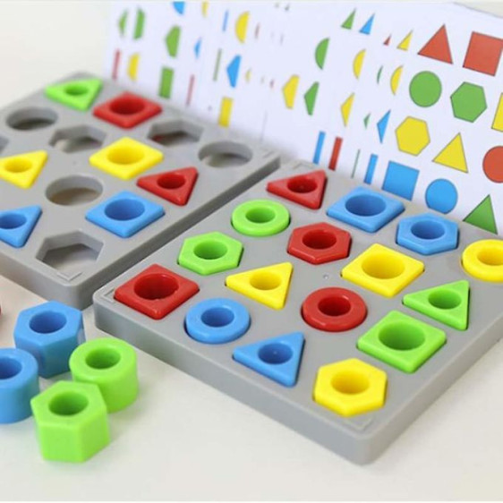 لعبة مطابقة الأشكال Shape matching game