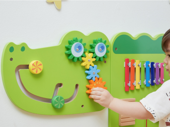 wall activity panel - junior crocodile متاهة حائط تمساح