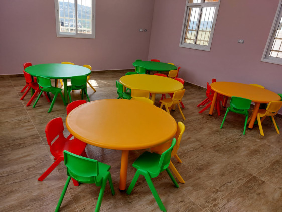 طاولة بلاستيك دائرية Round plastic table